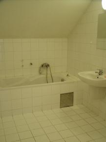 Zd�n� byt 2+kk na Husov� t��d� - parkov�n� zdarma