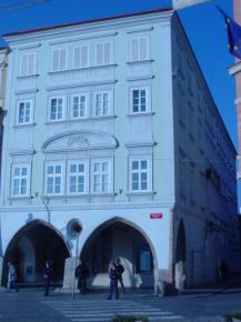 Pro zv�t�en� na fotografii klikn�te