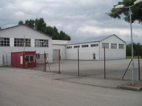V�robn�-skladovac� hala