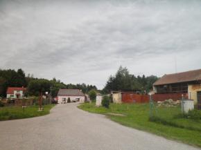Pozemky v obci Stradov