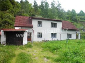 Dvougeneran rodinn dm