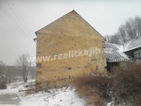 Pozemek s bvalou stodolou