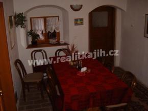 Zaveden pension s restaurac a obchodem