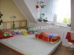 Zd. podkrovn byt 3+kk