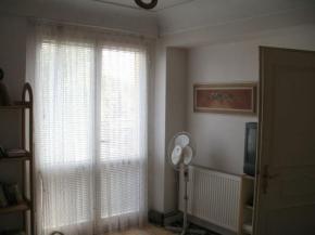 Prodej zrekonstuovanho domu s gar a slunnou zahradou