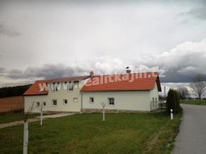 Dvougeneran rodinn dm Lhotka
