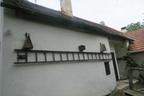 Chalupa v obci Hrbov u Lhenic