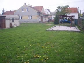 Prodej rodinnho domu se zahradou 1 064 m2, 18 km od Plzn