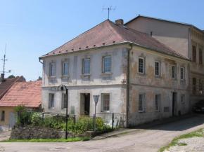 Rodinn� d�m v Bene�ov� nad �ernou