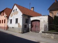 Jiho�esk� usedlost s bytem 4+kk