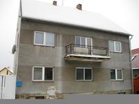 Dvougenera�n� rodinn� d�m s byty 2x 3+1
