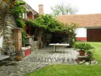 Zem�d�lsk� usedlost 6+kk a rozest. 2+kk